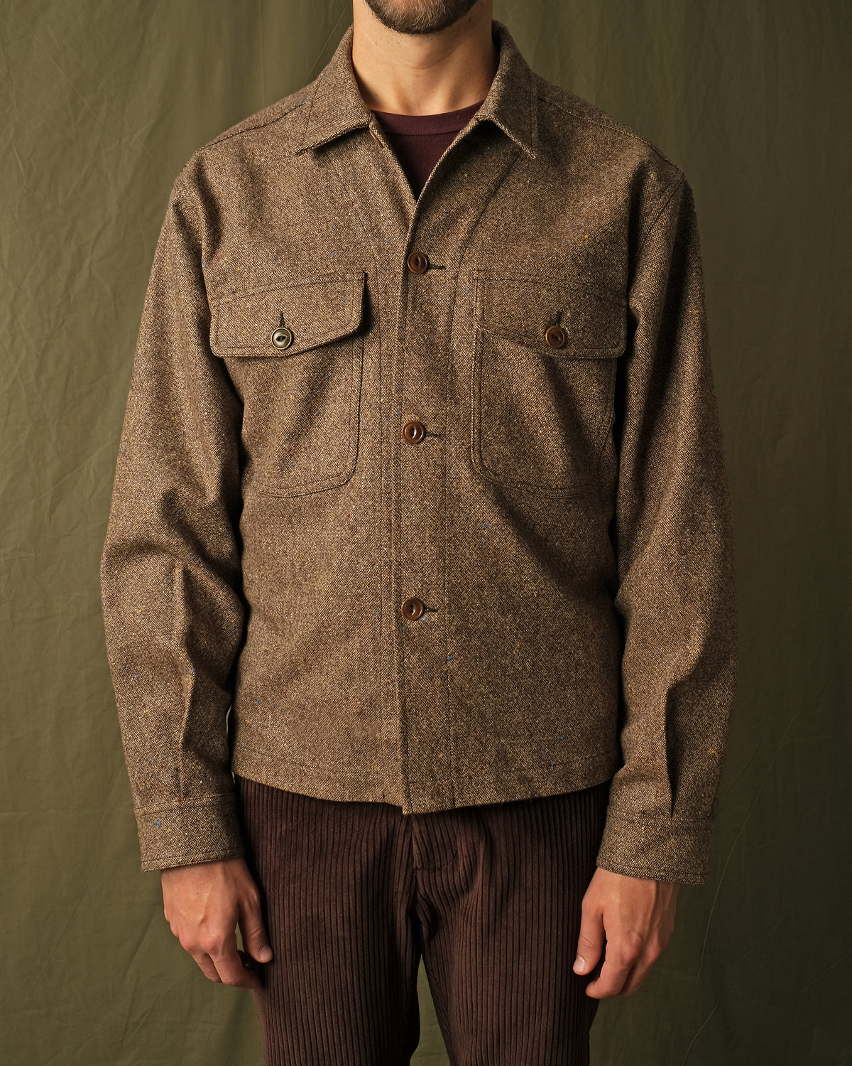 Men's hazel-fleck wool camp shirt with two chest pockets and button-up front