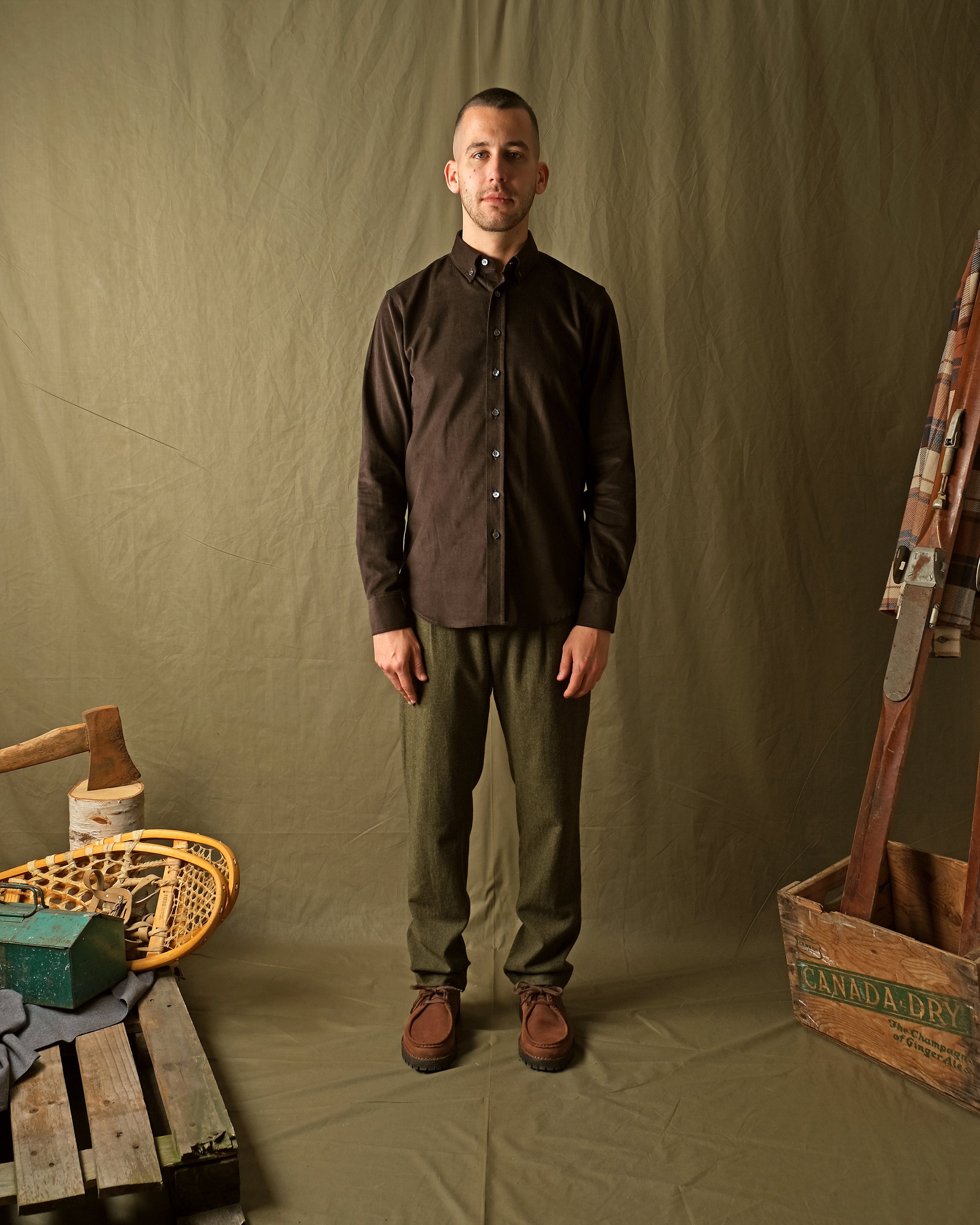 Baby corduroy classic shirt in dark brown, button-up with collar